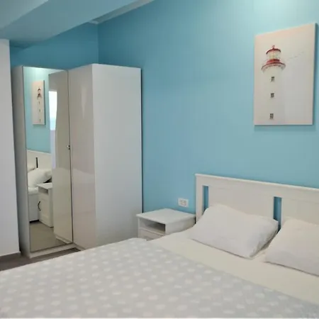 Apartament Luxymar 1 *