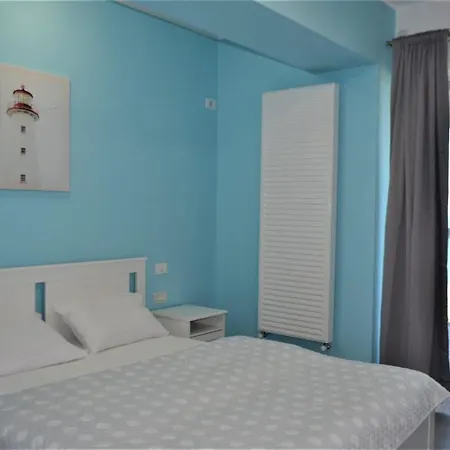 Luxymar 1 * מאמאיה